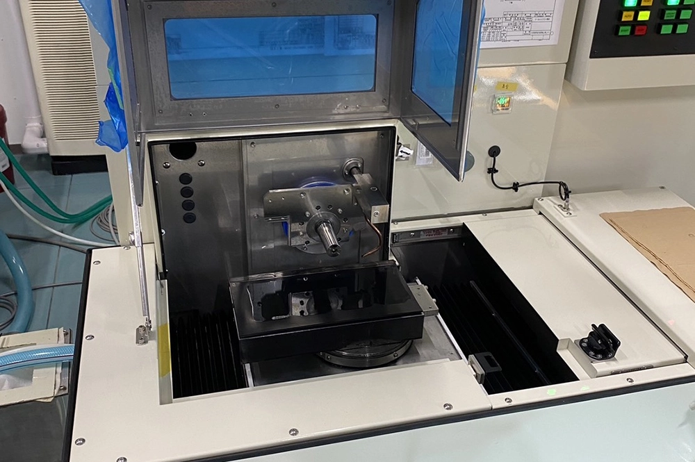 精密スライサのレトロフィット工事