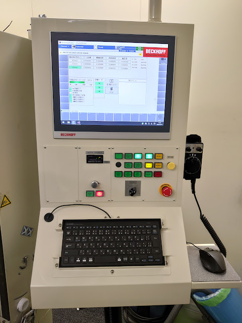 精密非球面金型加工機のレトロフィット工事